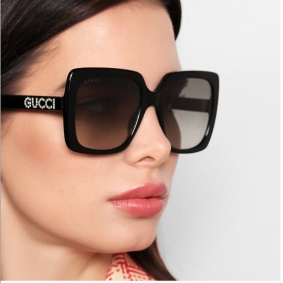 Gucci Square Embroidered Sunglasses! w/ case